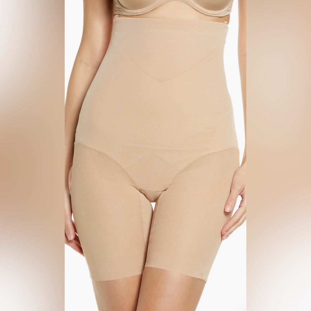Honeylove SuperPower Shorts Medium